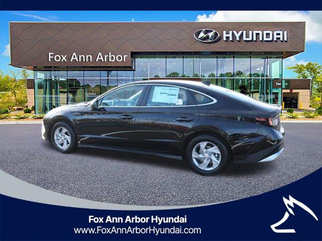 2025 Hyundai Sonata SE photo 2