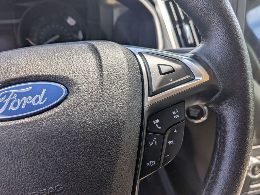 2021 Ford Edge SEL - Photo 17