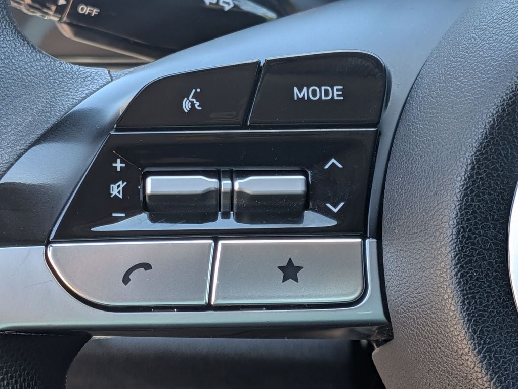 2024 Hyundai Elantra SEL - Photo 16