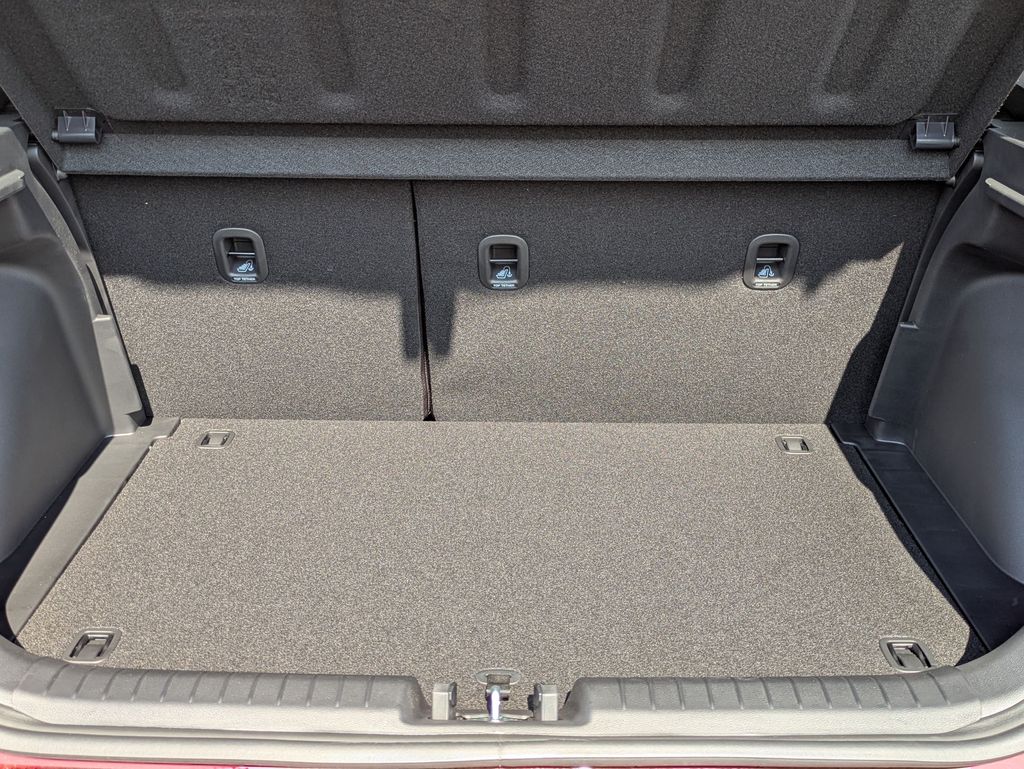 2025 Hyundai Venue SEL - Photo 14
