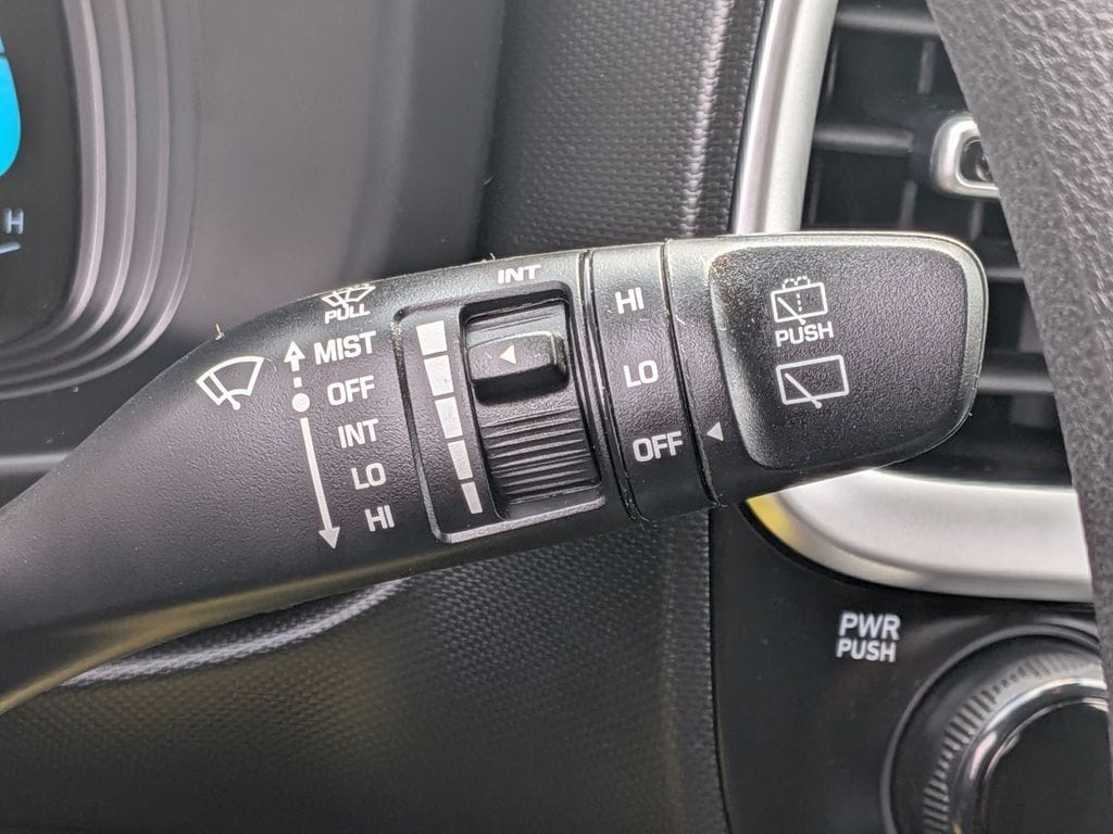 2024 Hyundai Venue SE - Photo 19