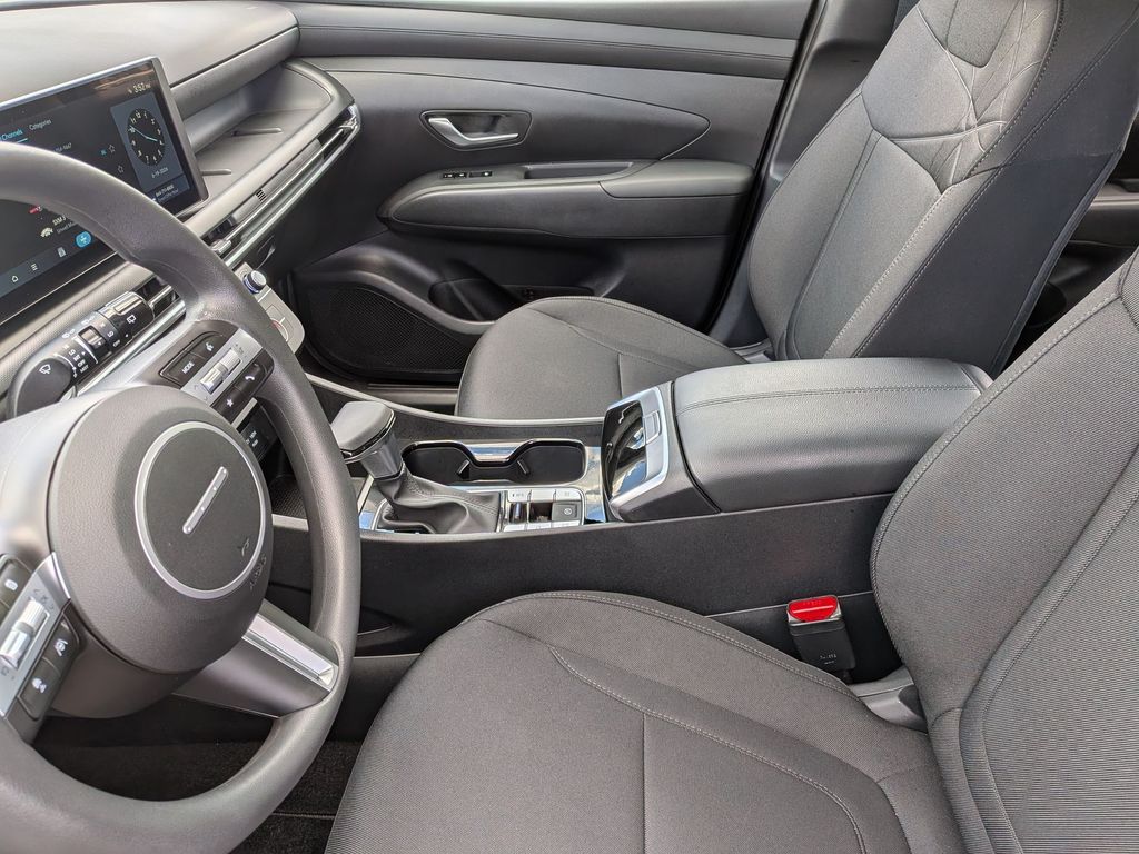 2026 Hyundai Tucson SE - Photo 12