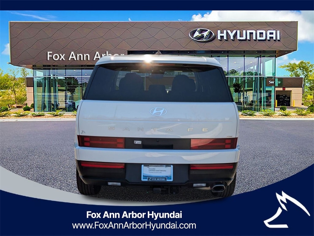 2025 Hyundai Santa Fe SE - Photo 4
