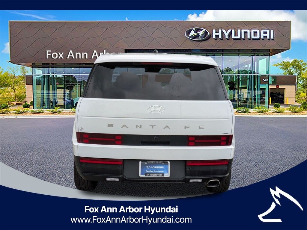 2025 Hyundai Santa Fe SE photo 4