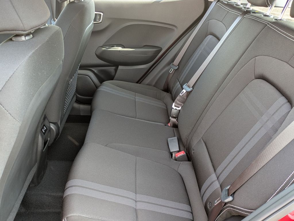 2025 Hyundai Venue SEL - Photo 13