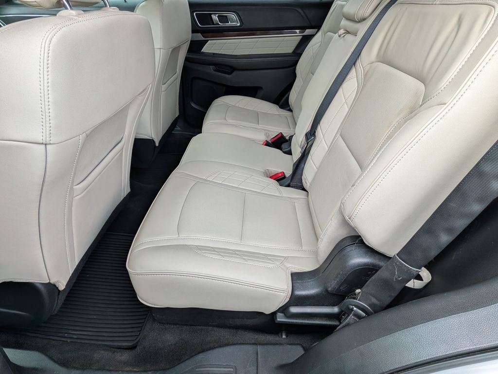 2016 Ford Explorer Platinum - Photo 28
