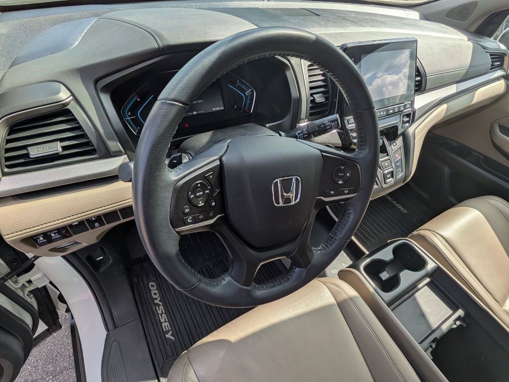 2023 Honda Odyssey EX-L - Photo 11