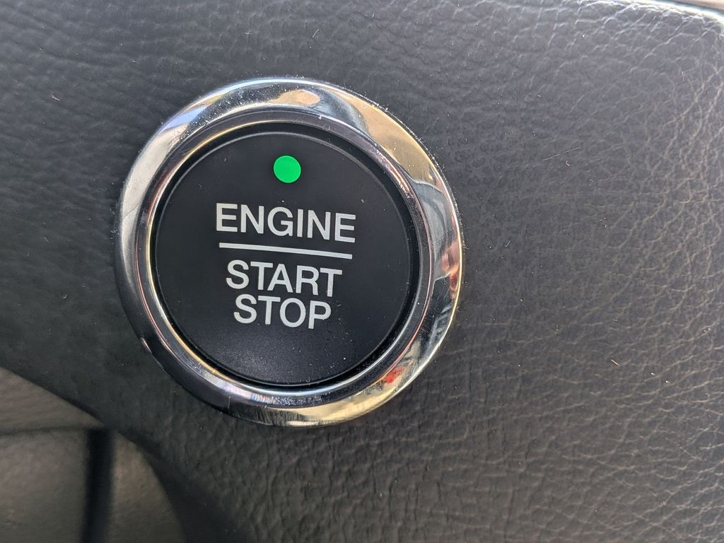 2021 Ford Edge SEL - Photo 25