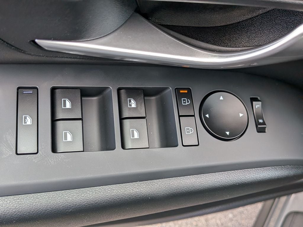 2026 Hyundai Tucson SE - Photo 14