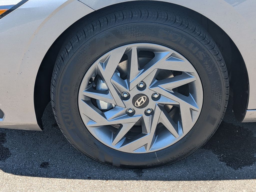 2024 Hyundai Elantra SEL - Photo 10