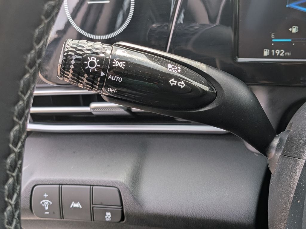 2021 Hyundai Elantra SEL - Photo 17