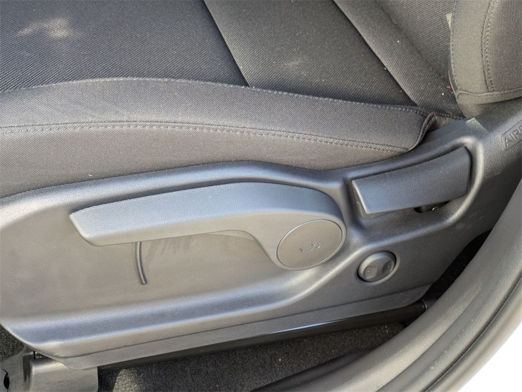 2025 Hyundai Santa Fe SE - Photo 15