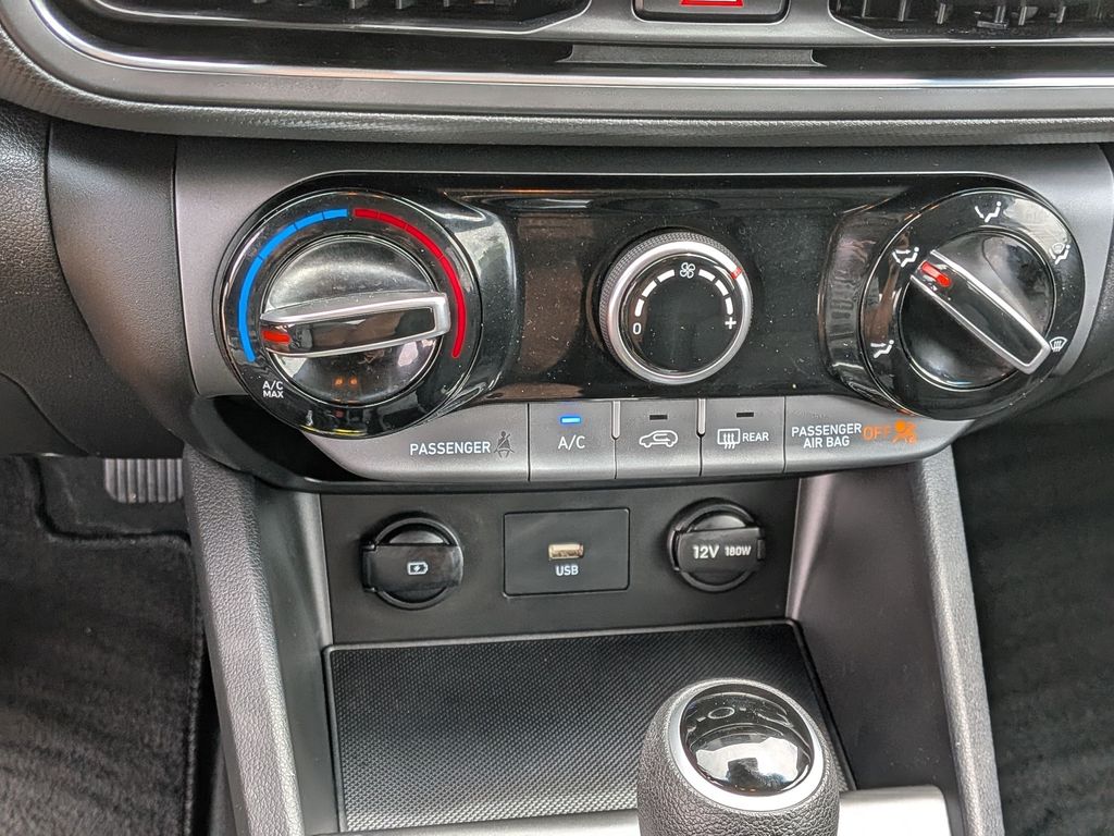 2023 Hyundai Kona SEL - Photo 21
