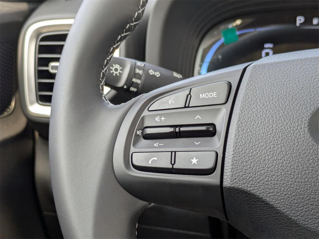 2025 Hyundai Venue SEL - Photo 19