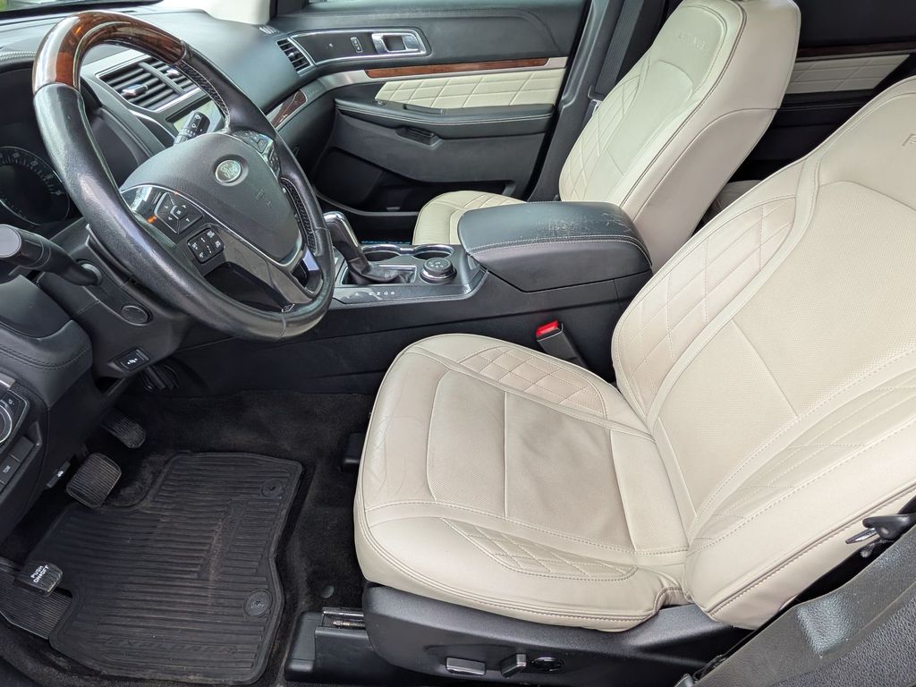 2016 Ford Explorer Platinum - Photo 12