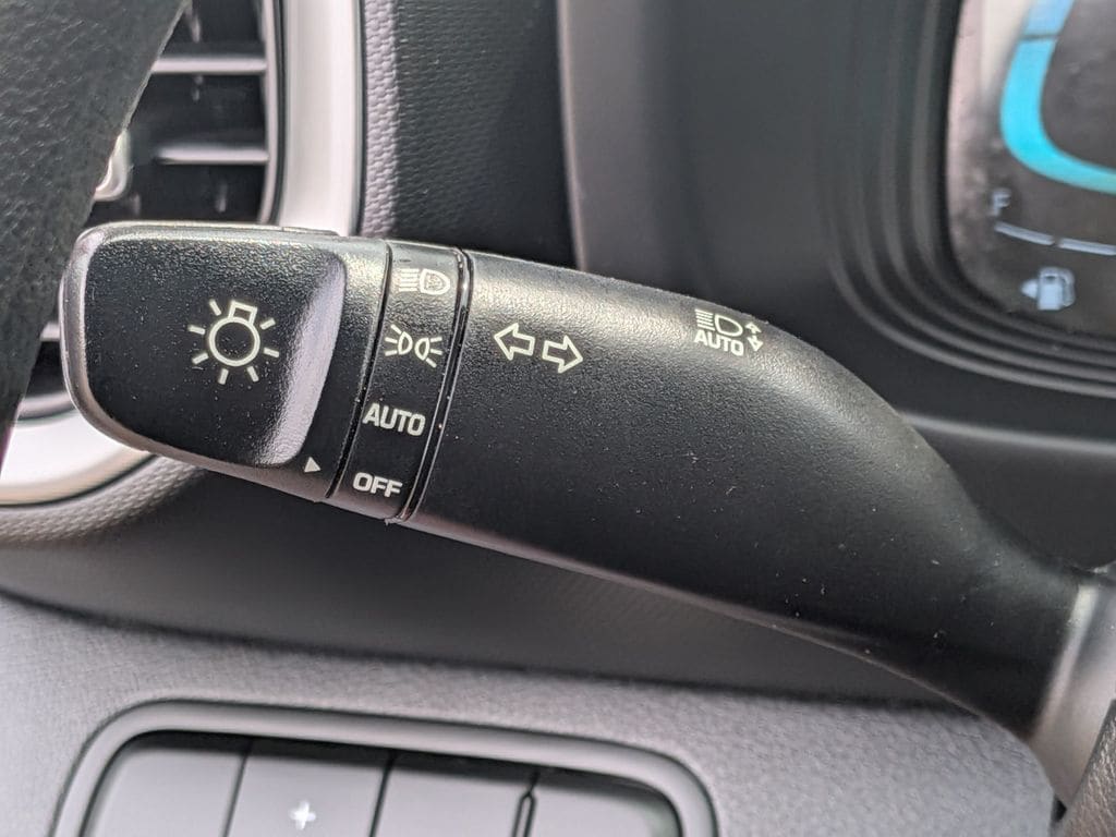 2024 Hyundai Venue SE - Photo 18