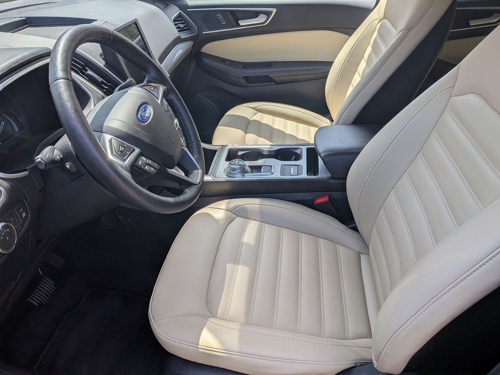 2021 Ford Edge SEL - Photo 12