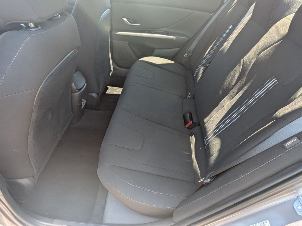 2024 Hyundai Elantra SEL - Photo 27