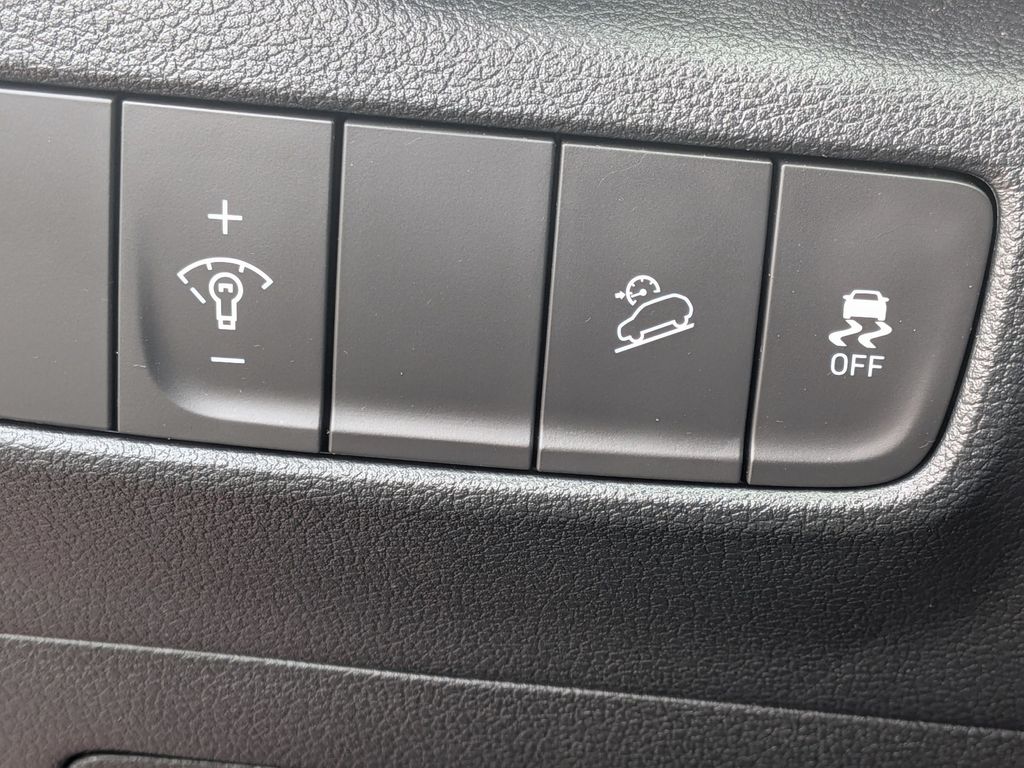 2023 Hyundai Kona SEL - Photo 14