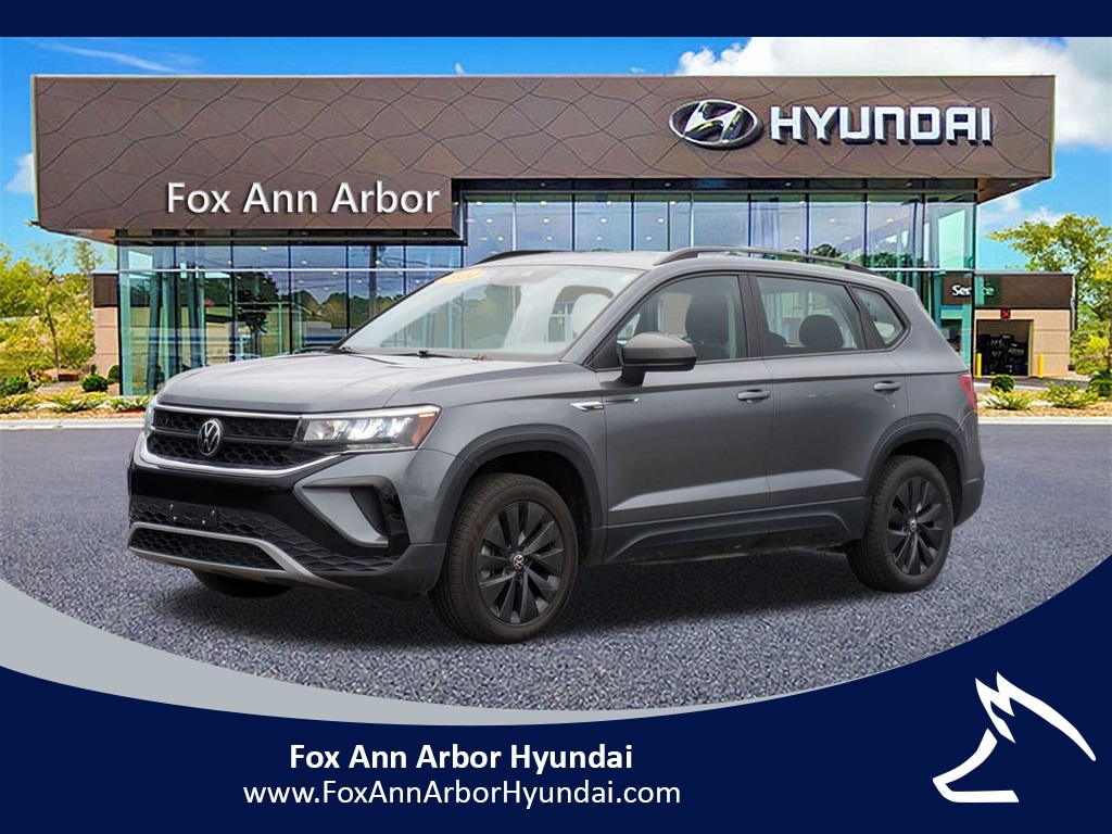 2024 Volkswagen Taos S's photo