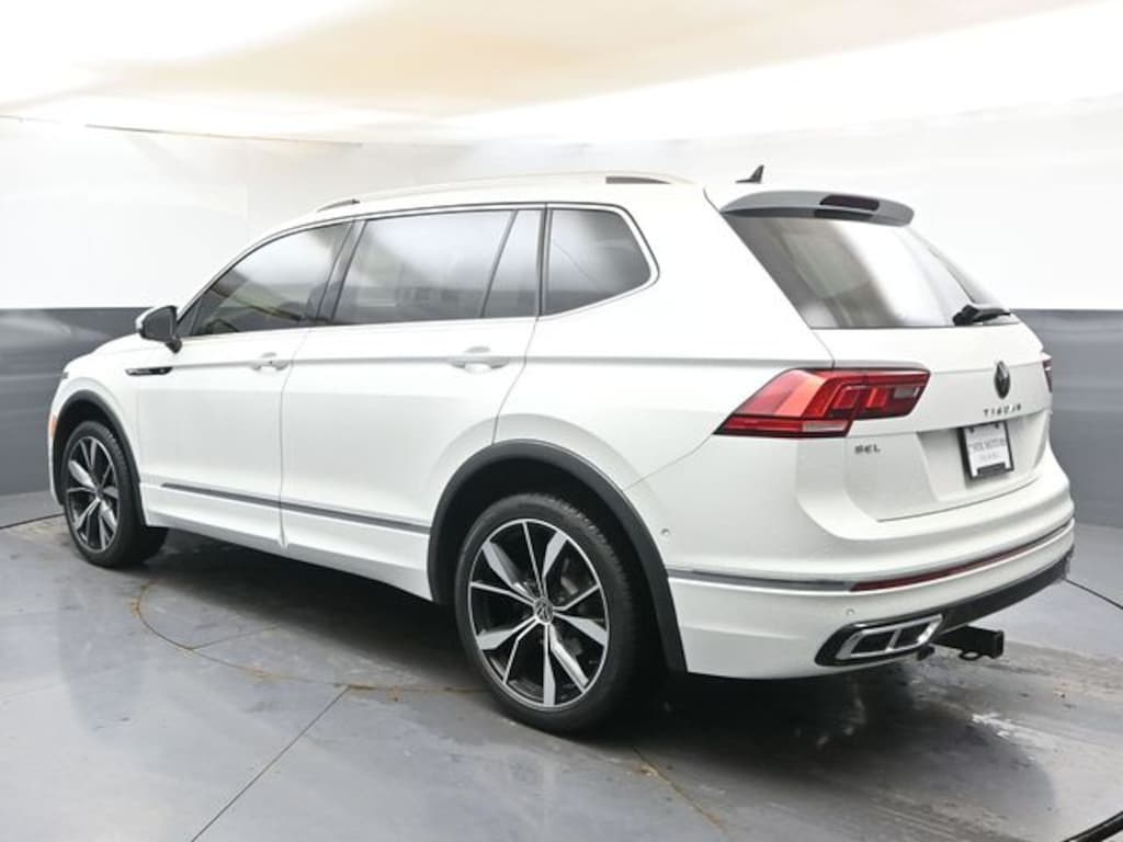 Used 2024 Volkswagen Tiguan 2.0T SEL R-Line SUV