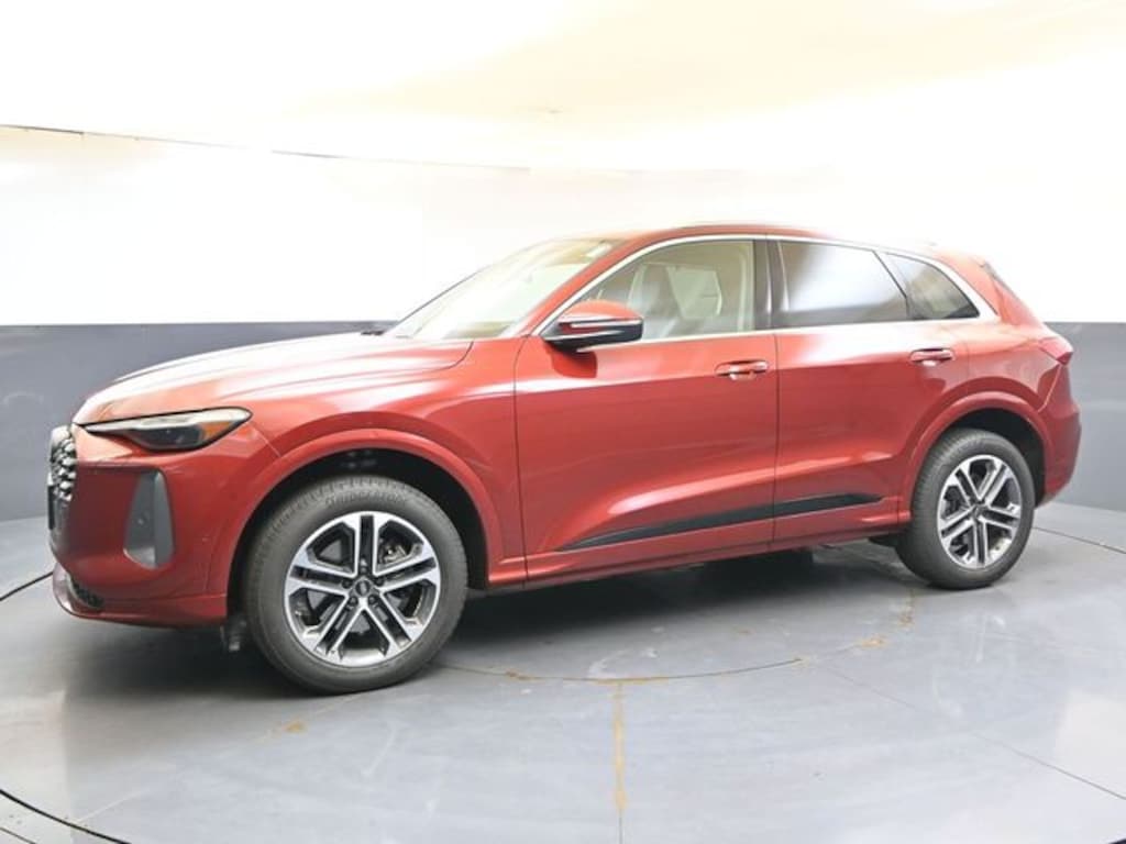 Certified 2025 Audi Q5 2.0T Premium SUV