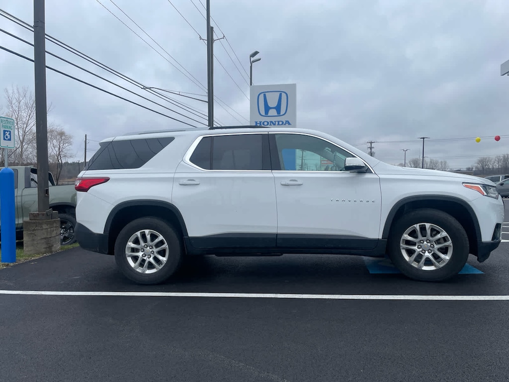 Used 2018 Chevrolet Traverse LT Cloth w/1LT SUV