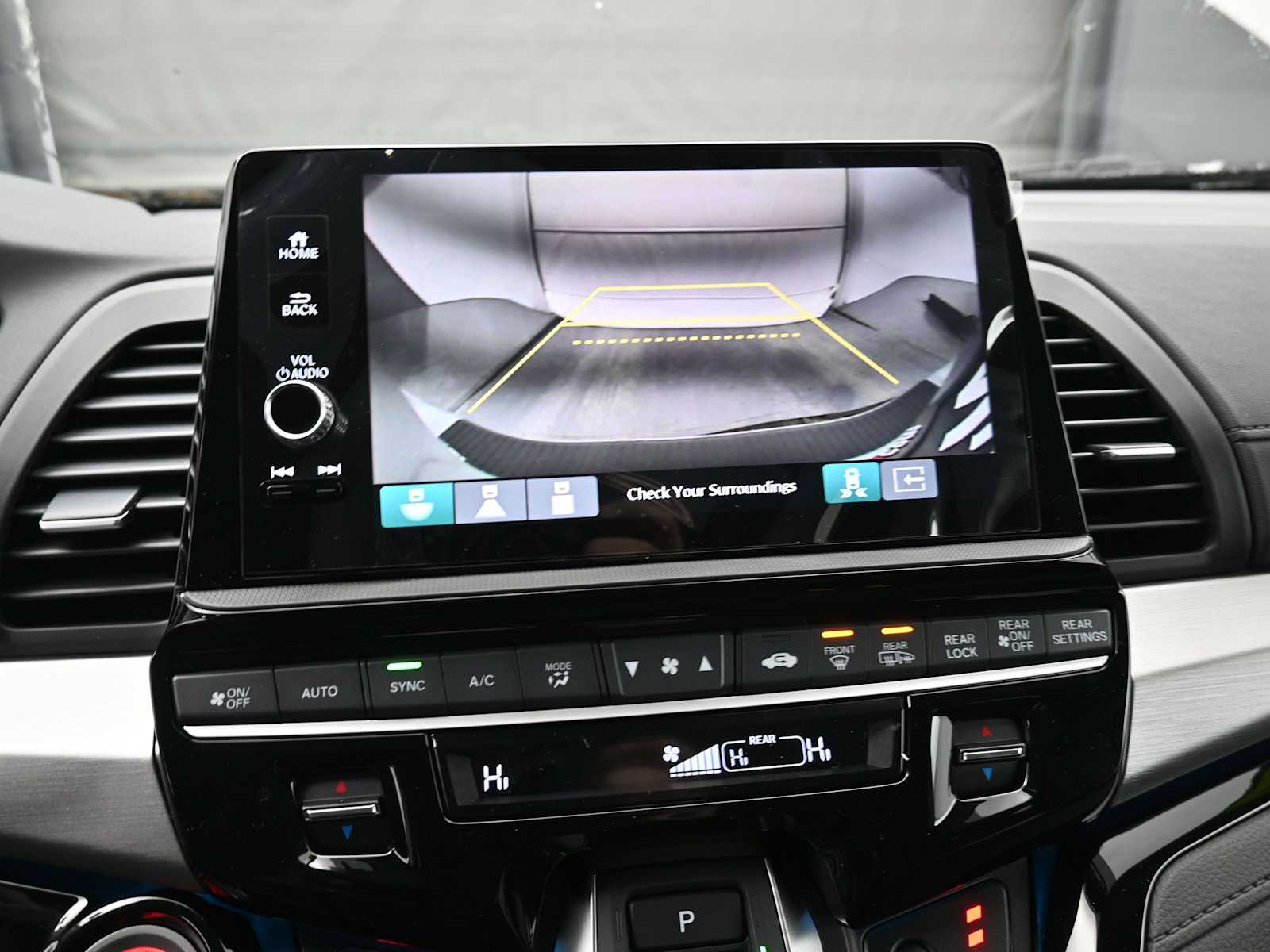 2026 Honda Odyssey Touring - Photo 8