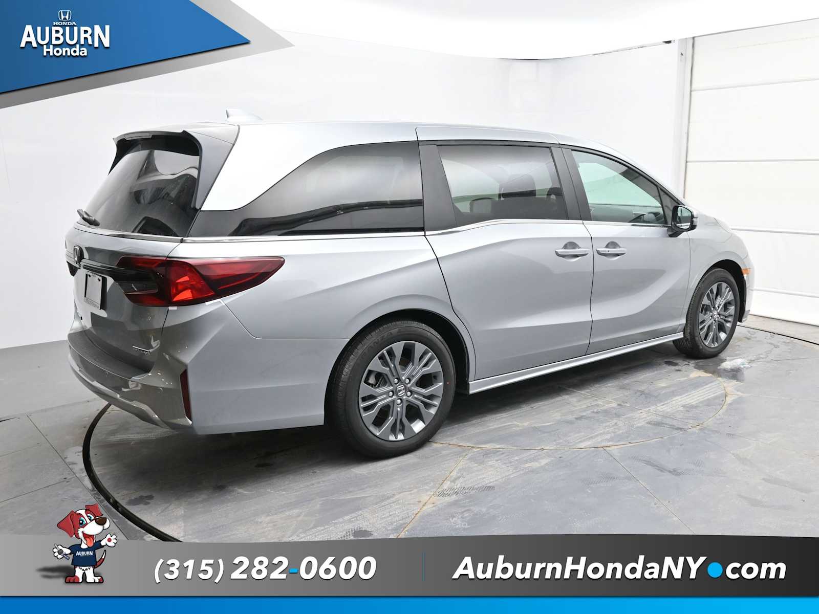 2026 Honda Odyssey Touring - Photo 13