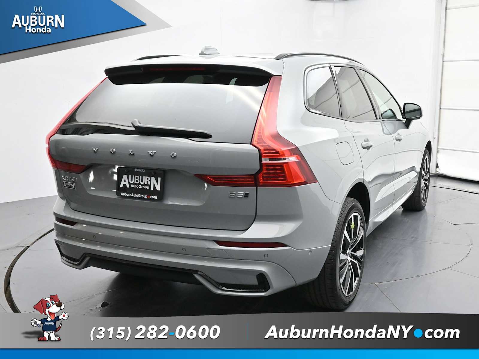 2024 Volvo XC60 B5 Plus photo 4