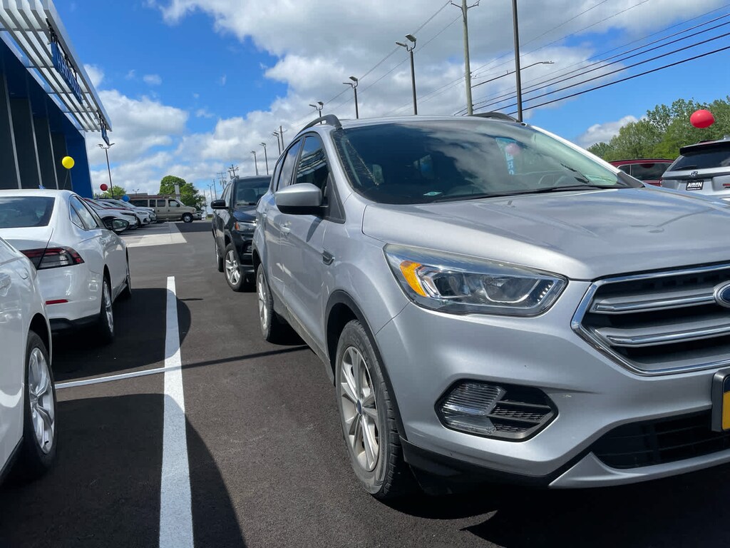 Used 2017 Ford Escape SE SUV