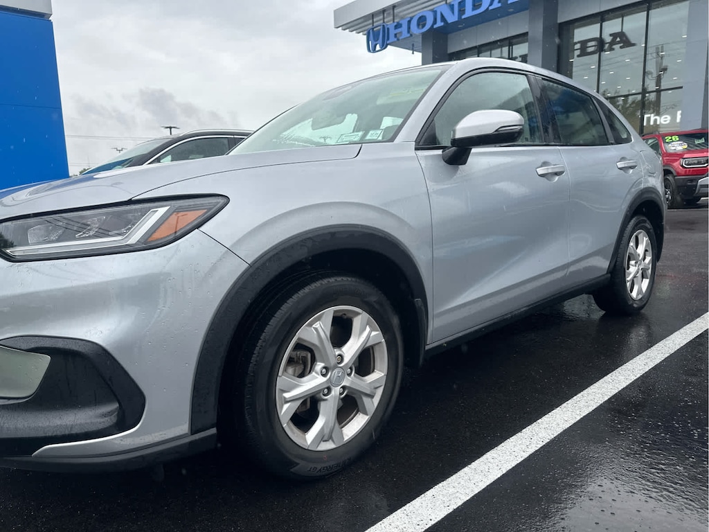 Used 2025 Honda HR-V LX SUV