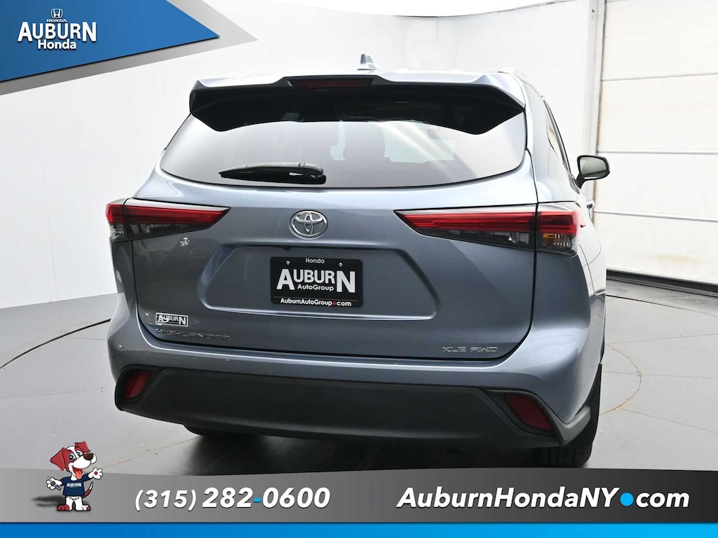 Used 2022 Toyota Highlander XLE SUV