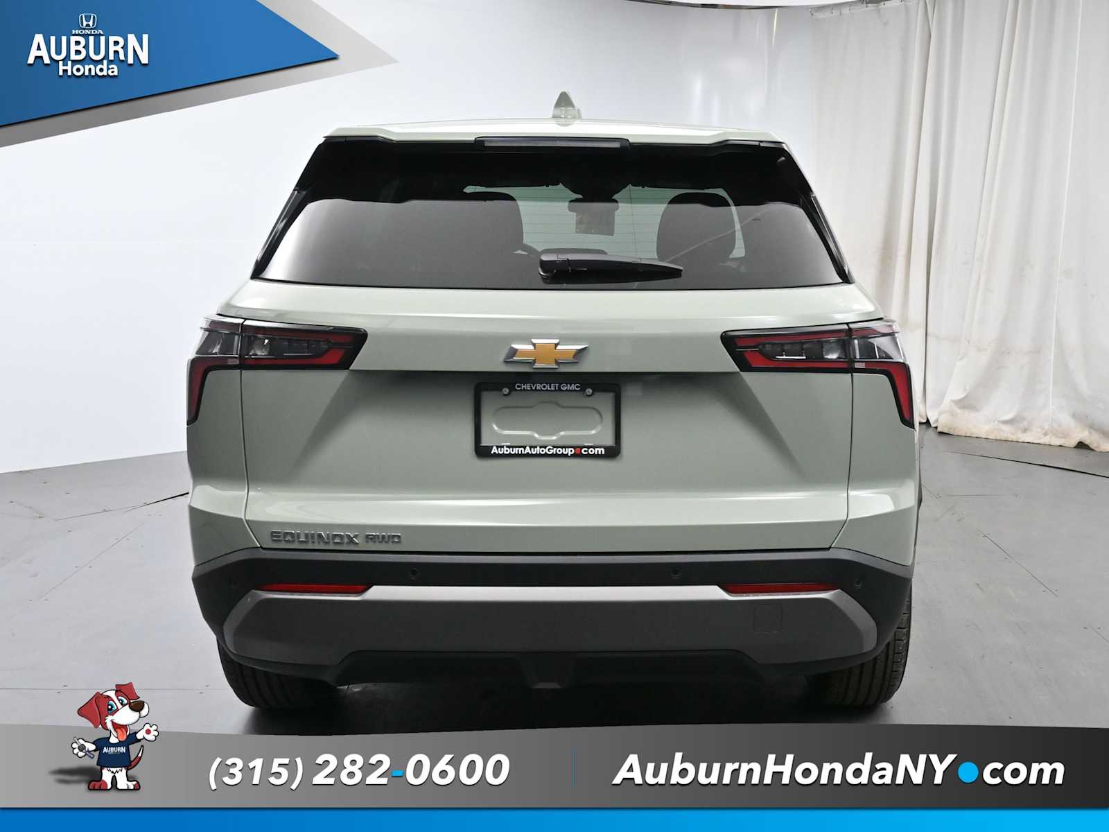 2025 Chevrolet Equinox LT photo 3