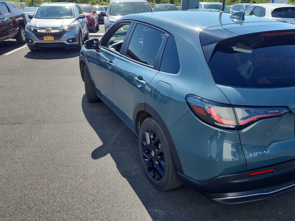 Used 2024 Honda HR-V Sport w/BSI SUV