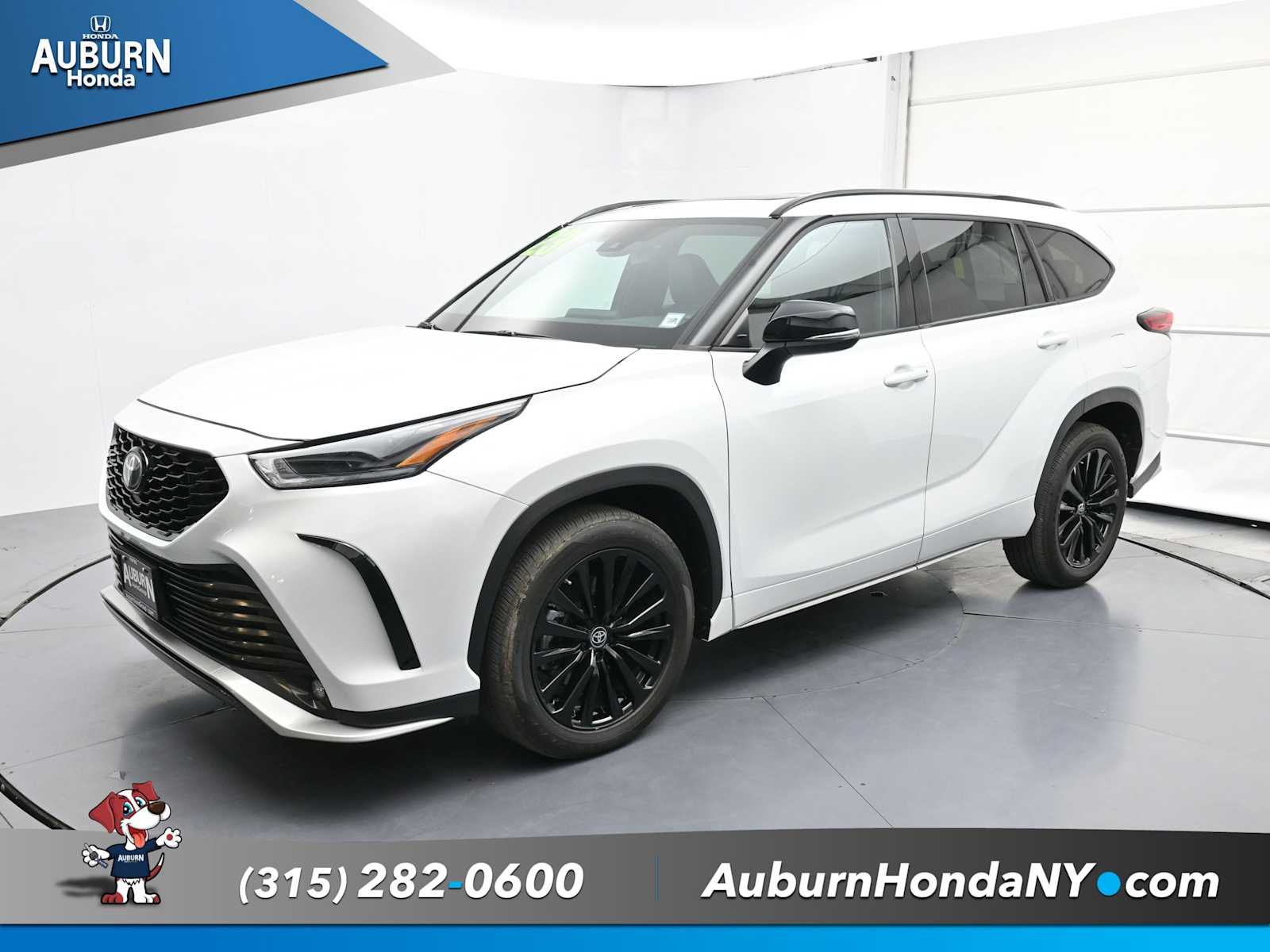 2023 Toyota Highlander XSE photo 2