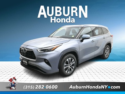 2022 Toyota Highlander XLE SUV