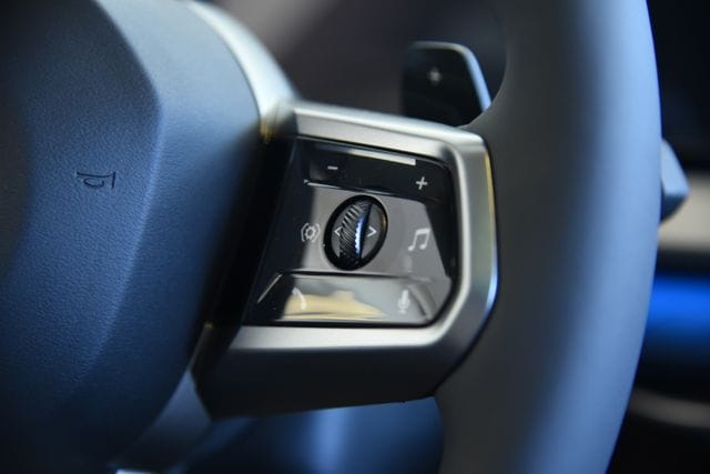 2026 BMW X3 30 - Photo 16