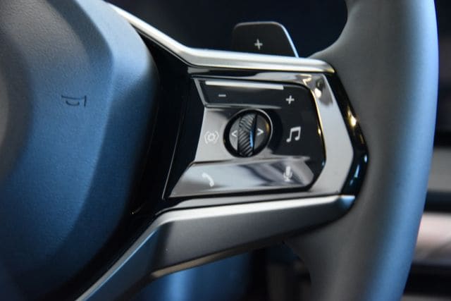 2026 BMW X3 30 - Photo 14