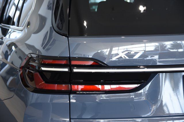 2026 BMW X7 40i - Photo 10