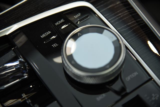 2026 BMW X5 50e - Photo 27