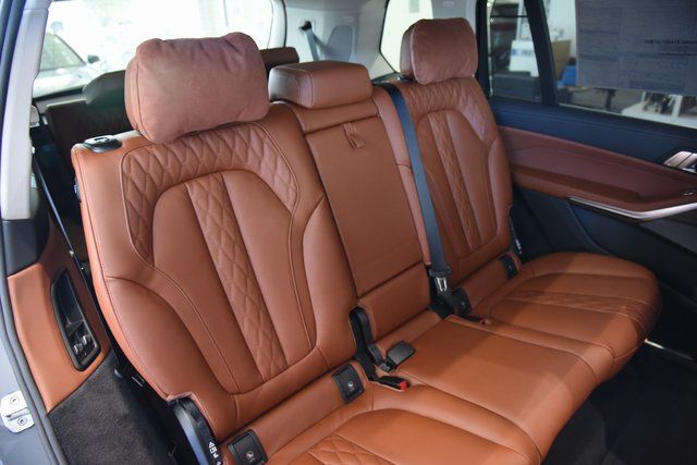 2026 BMW X7 40i - Photo 23