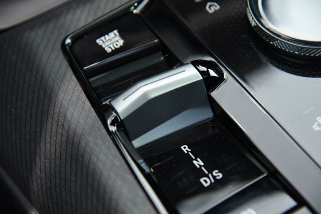 2026 BMW X3 30 - Photo 15