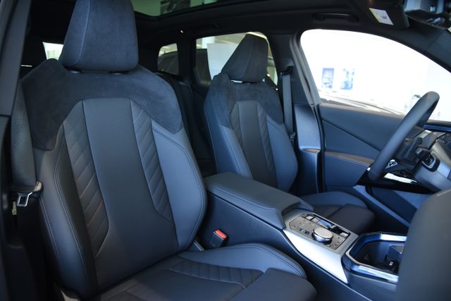 2026 BMW X3 30 - Photo 20