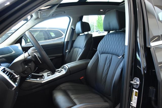 2026 BMW X7 40i - Photo 21