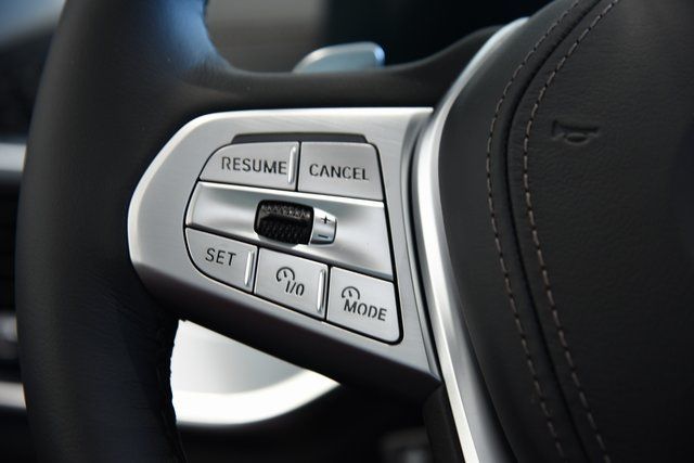 2026 BMW X7 40i - Photo 14