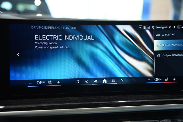 2026 BMW X5 50e - Photo 44