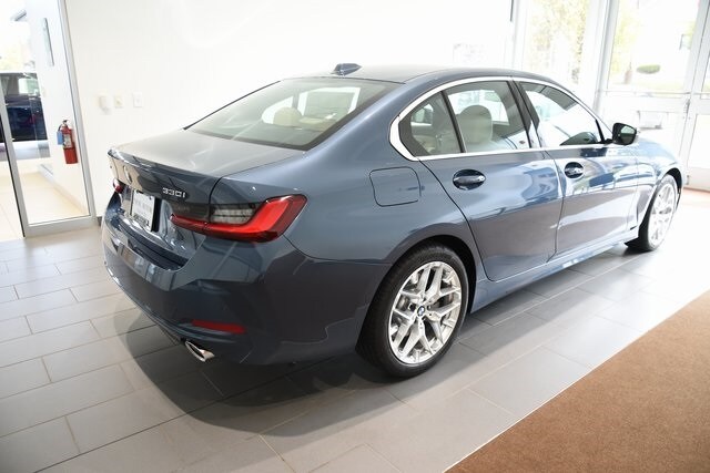 2026 Bmw 330i xDrive photo 3