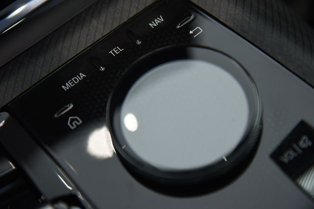 2026 BMW X3 30 - Photo 16