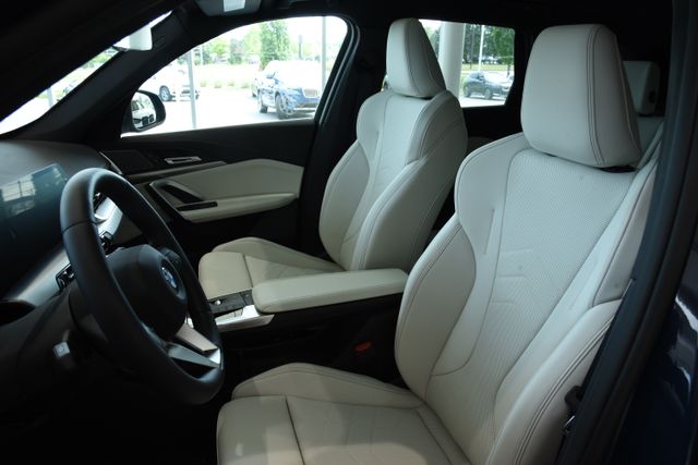2027 BMW X1 28i - Photo 14